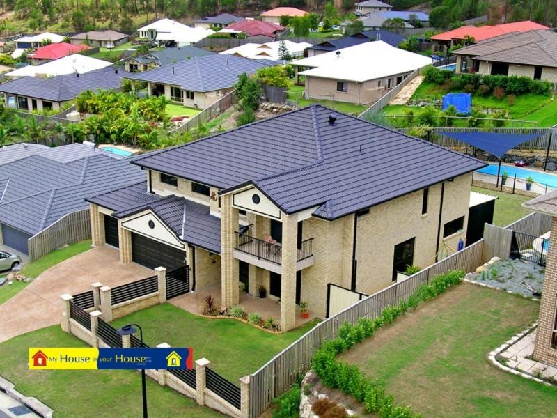 7 Victoria Drive, Pacific Pines QLD 4211