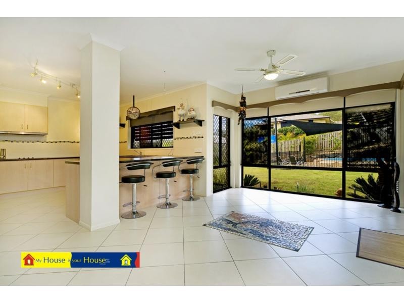 7 Victoria Drive, Pacific Pines QLD 4211