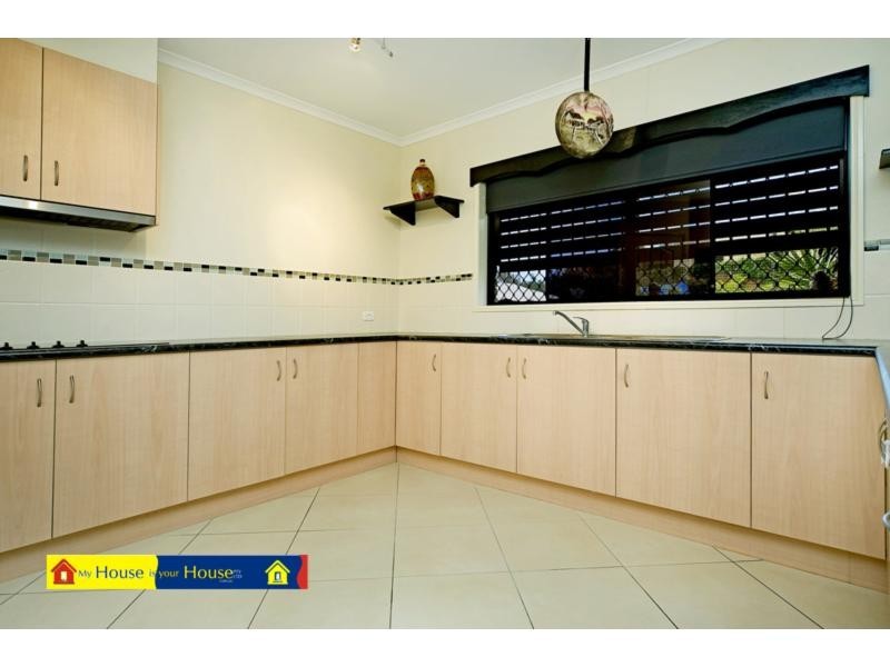 7 Victoria Drive, Pacific Pines QLD 4211