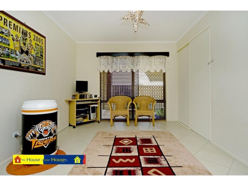 7 Victoria Drive, Pacific Pines QLD 4211