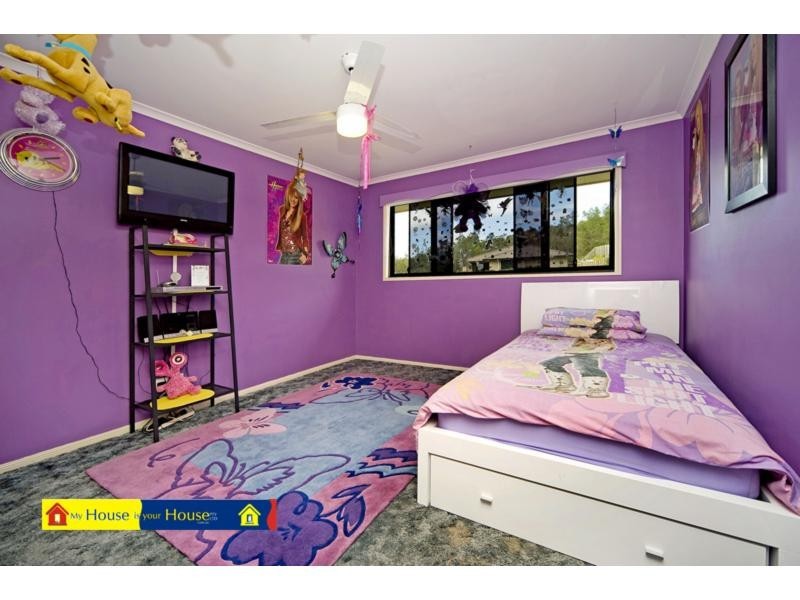 7 Victoria Drive, Pacific Pines QLD 4211