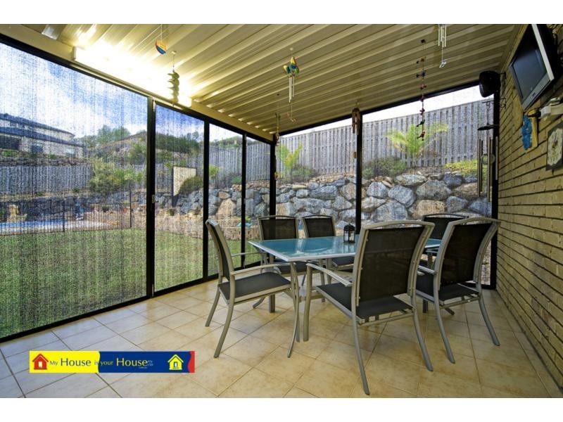 7 Victoria Drive, Pacific Pines QLD 4211