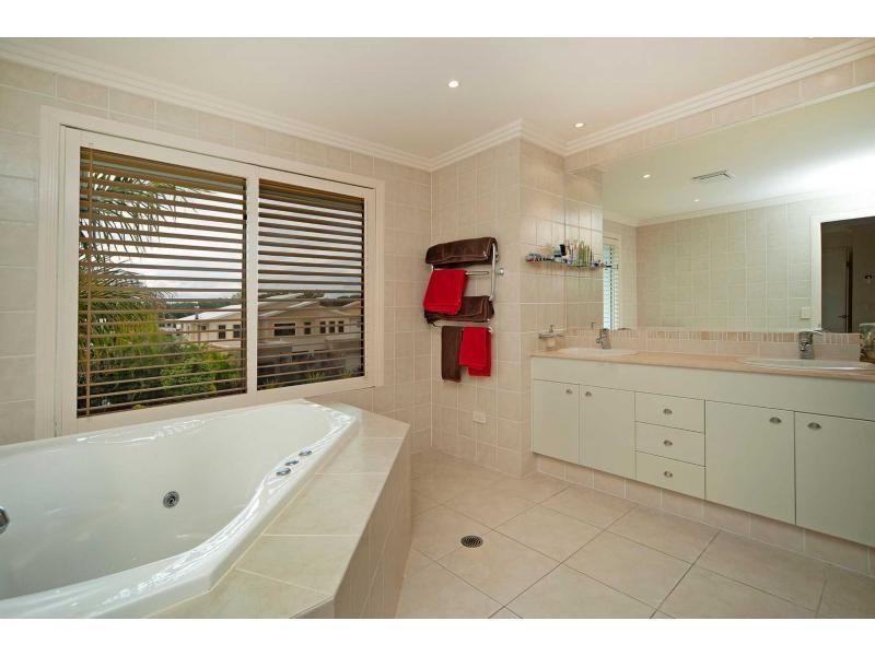 Coomera Waters QLD 4209