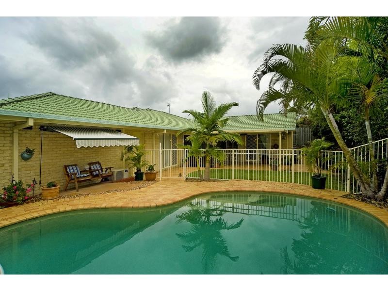 20 Austral Crescent, Pacific Pines QLD 4211
