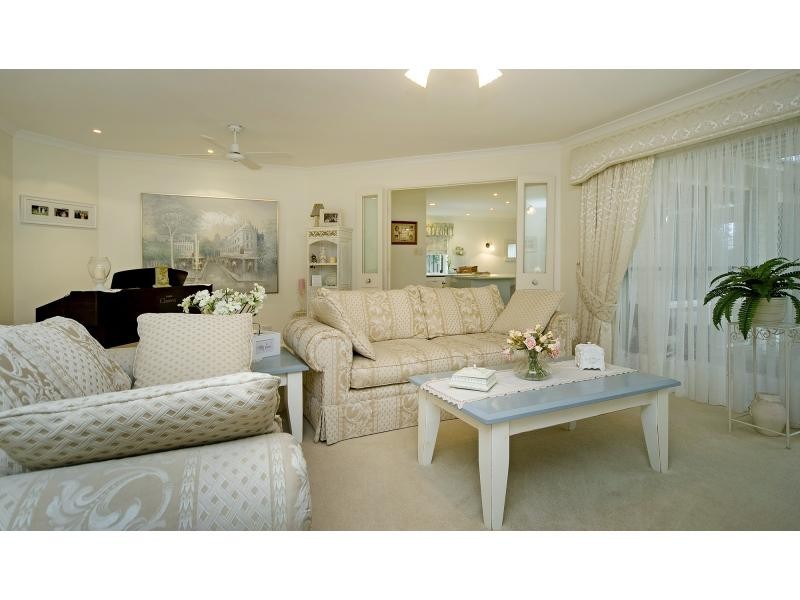 20 Austral Crescent, Pacific Pines QLD 4211