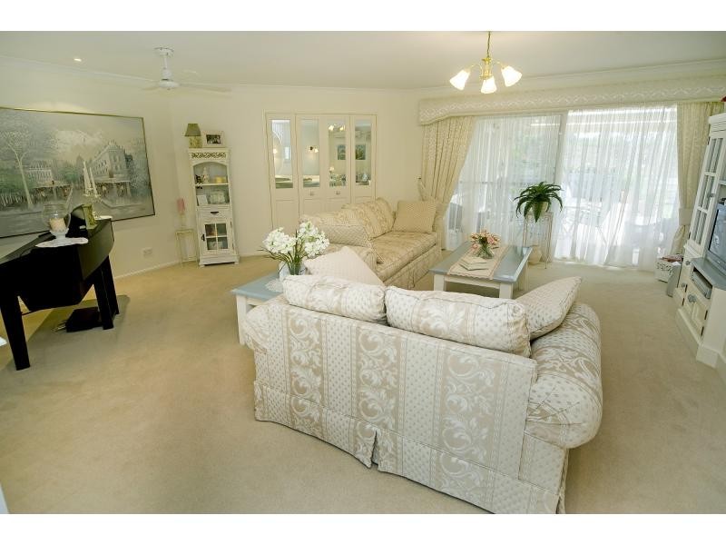 20 Austral Crescent, Pacific Pines QLD 4211