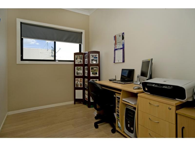 4 Yarra Place, Pacific Pines QLD 4211