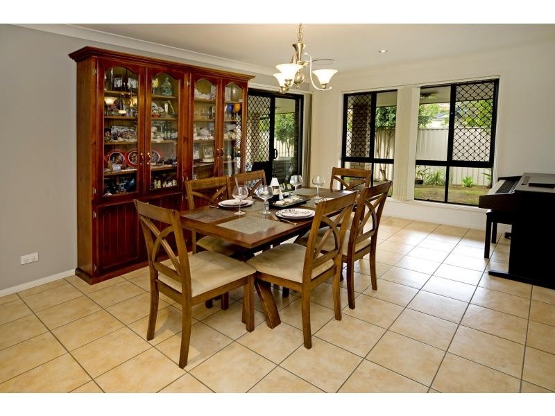 40 Buffalo Crescent, Pacific Pines QLD 4211