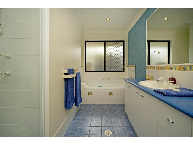 40 Buffalo Crescent, Pacific Pines QLD 4211