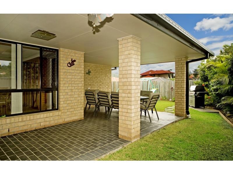 40 Buffalo Crescent, Pacific Pines QLD 4211