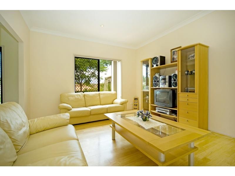 3 Hatutu Street, Pacific Pines QLD 4211