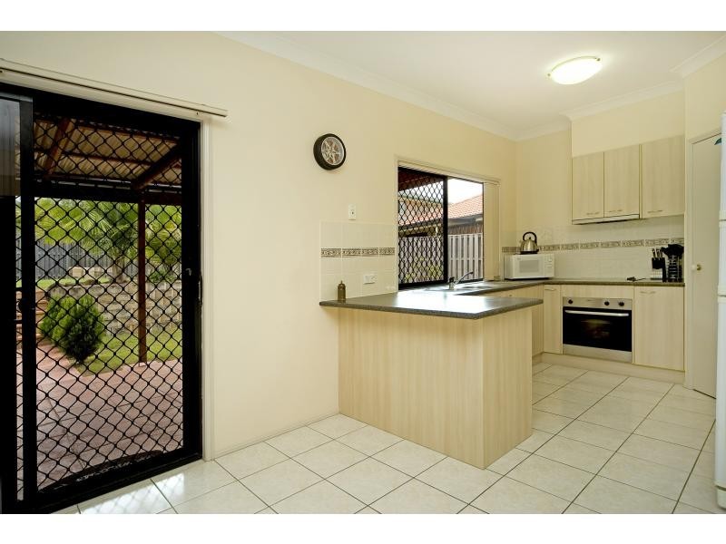 3 Hatutu Street, Pacific Pines QLD 4211