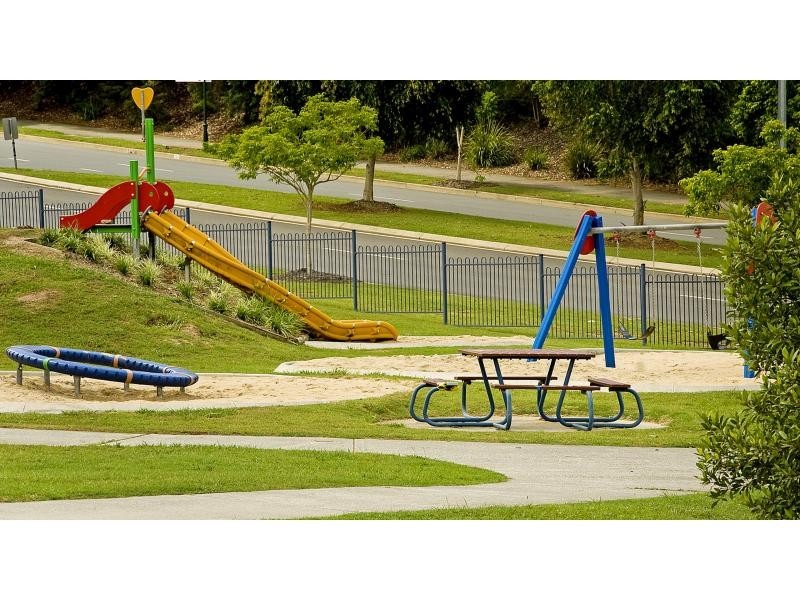 3 Hatutu Street, Pacific Pines QLD 4211