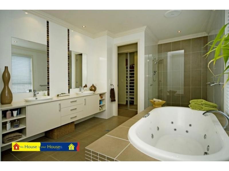 3 Tradition Place, Coomera Waters QLD 4209