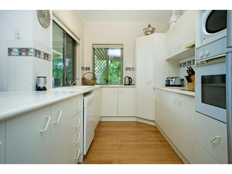 25 Erindale Court, Helensvale QLD 4212