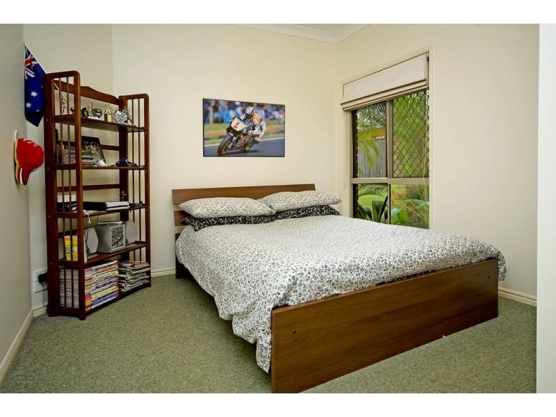 25 Erindale Court, Helensvale QLD 4212