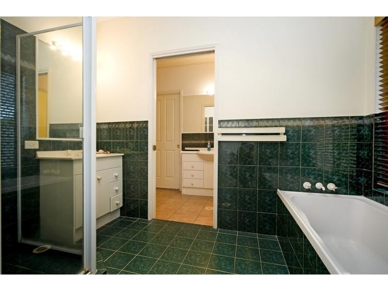 25 Erindale Court, Helensvale QLD 4212