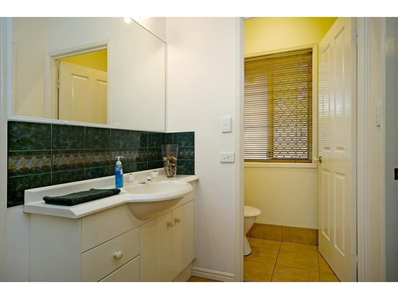 25 Erindale Court, Helensvale QLD 4212