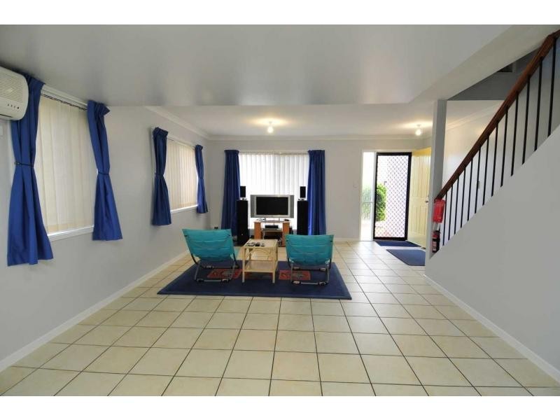 141 Pacific Pines Boulevard, Pacific Pines QLD 4211