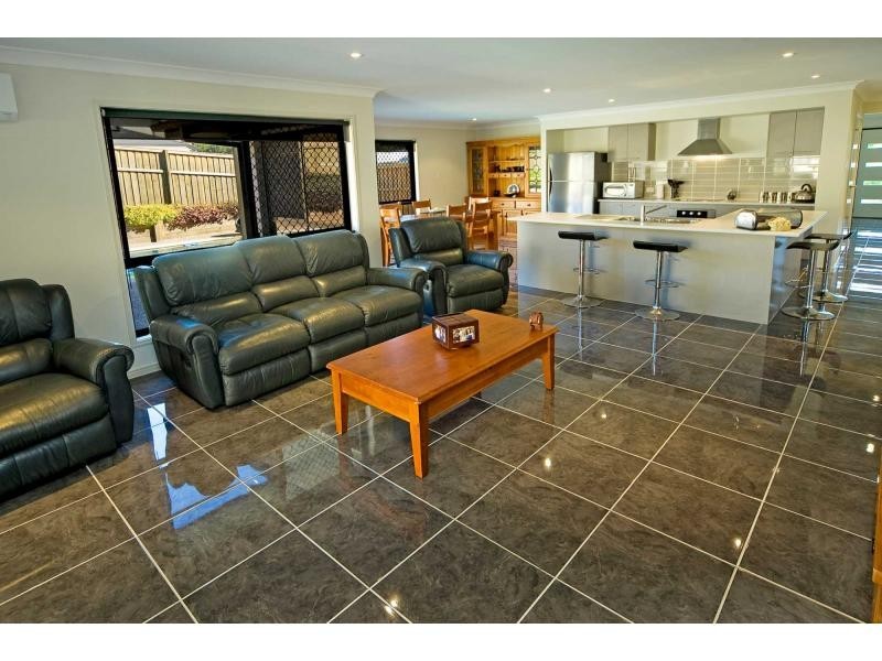 Pacific Pines QLD 4211