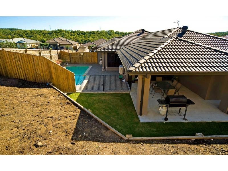 Pacific Pines QLD 4211