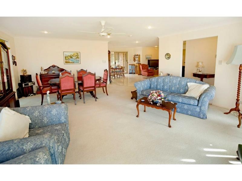 6 Gosford Court, Helensvale QLD 4212