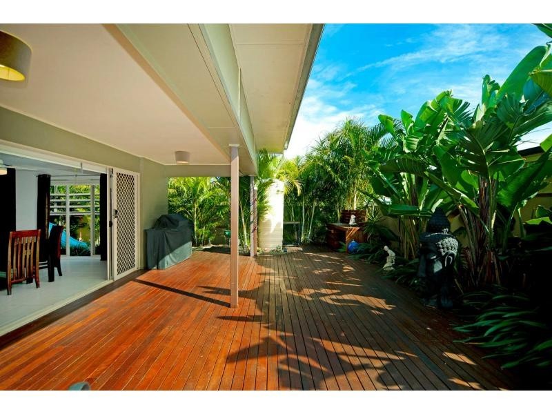 19 Tennant Street, Pacific Pines QLD 4211