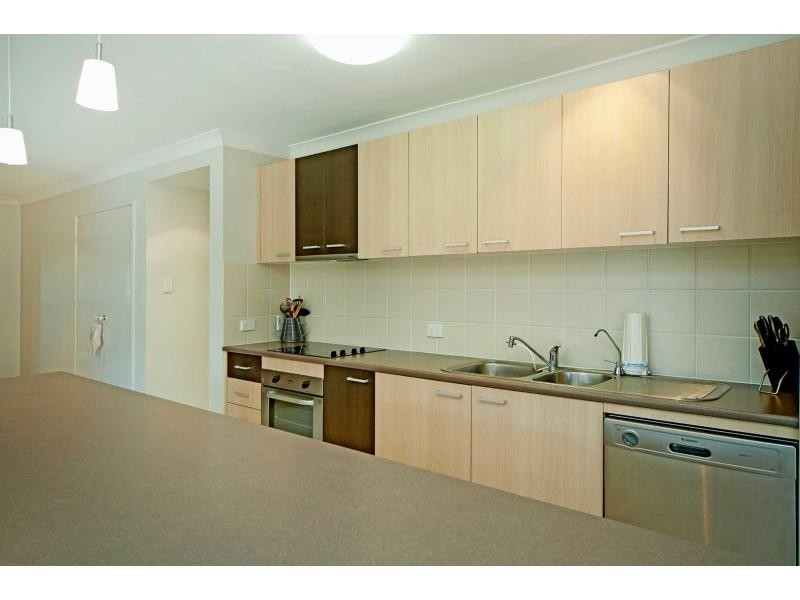19 Tennant Street, Pacific Pines QLD 4211