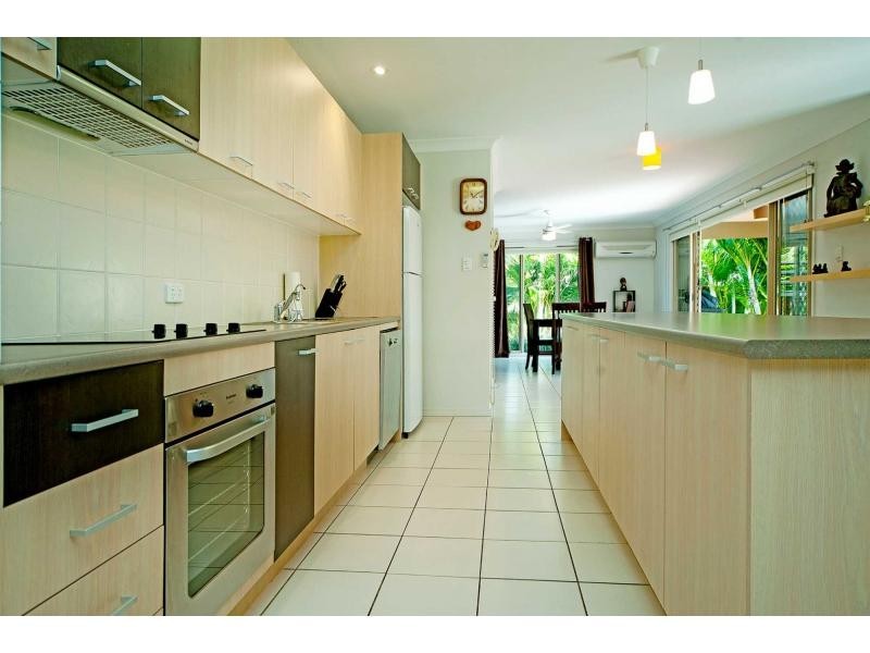 19 Tennant Street, Pacific Pines QLD 4211