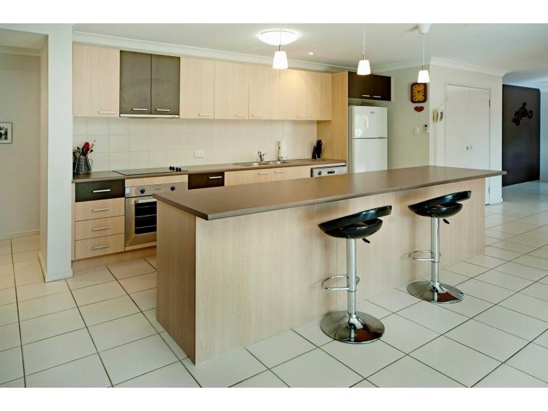 19 Tennant Street, Pacific Pines QLD 4211