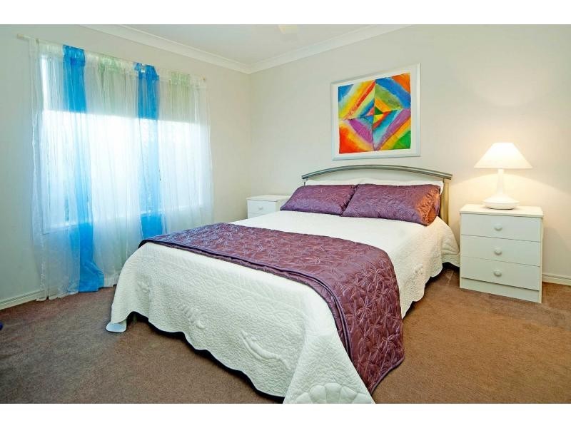 19 Tennant Street, Pacific Pines QLD 4211