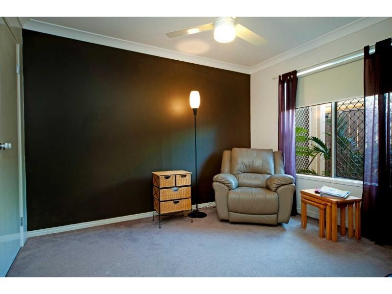 19 Tennant Street, Pacific Pines QLD 4211