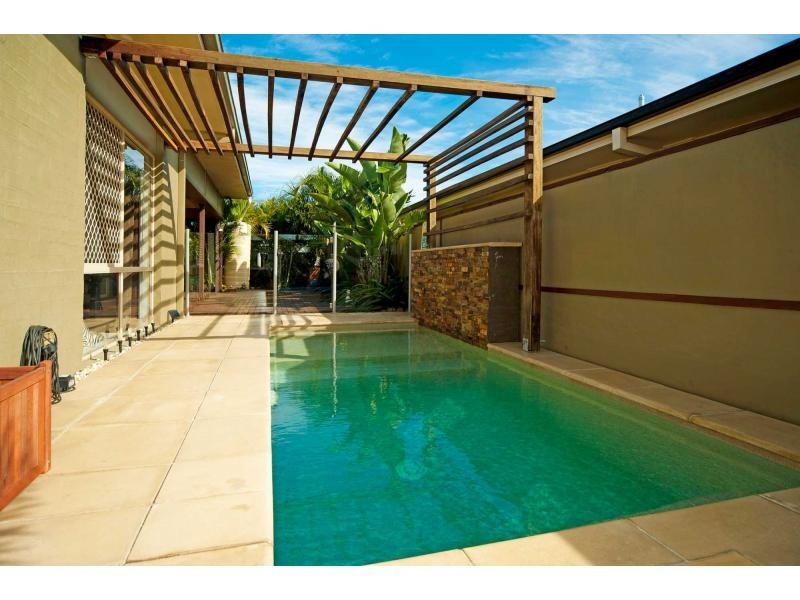 19 Tennant Street, Pacific Pines QLD 4211