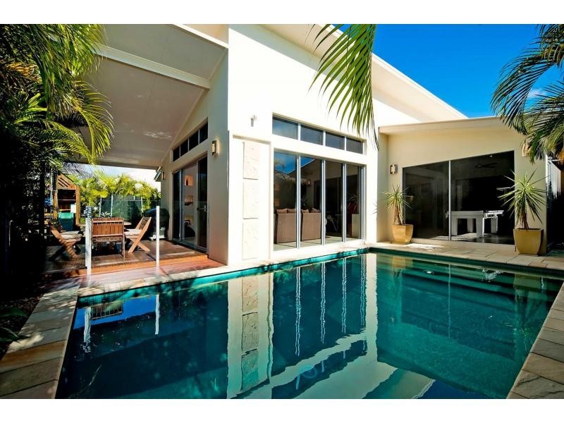 9 Buccaneer Way, Coomera Waters QLD 4209