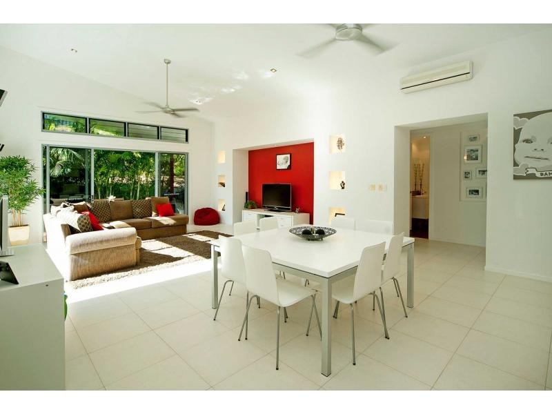 9 Buccaneer Way, Coomera Waters QLD 4209