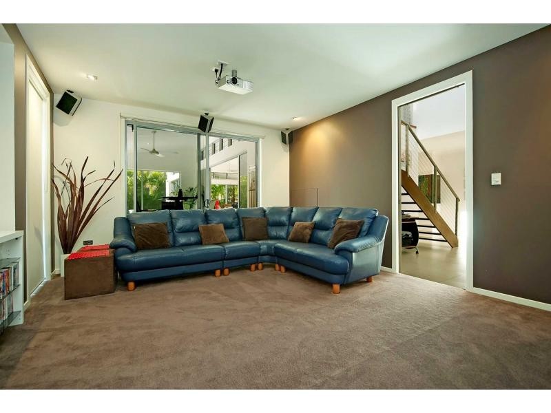 9 Buccaneer Way, Coomera Waters QLD 4209
