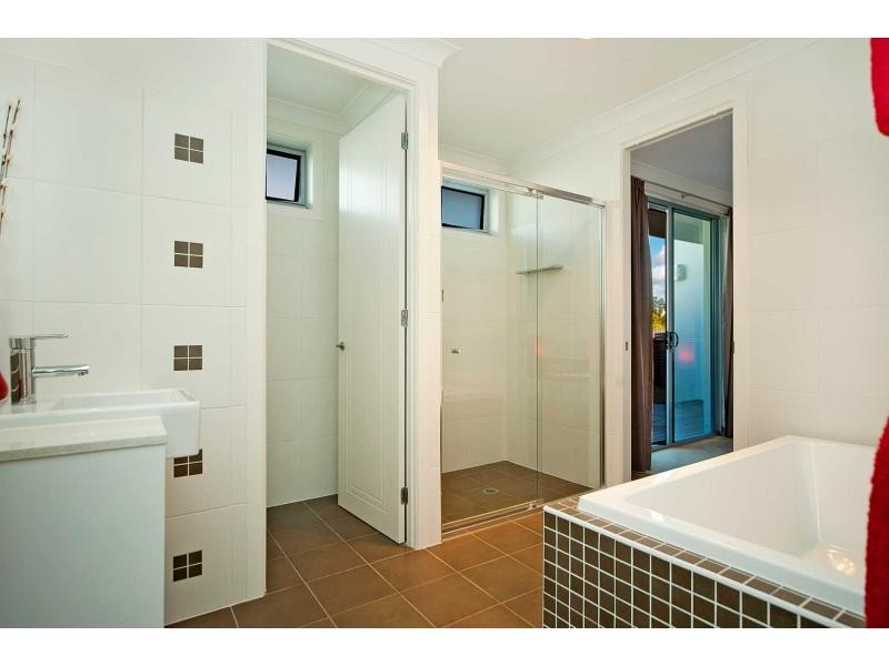 9 Buccaneer Way, Coomera Waters QLD 4209