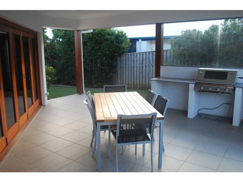 Coomera Waters QLD 4209