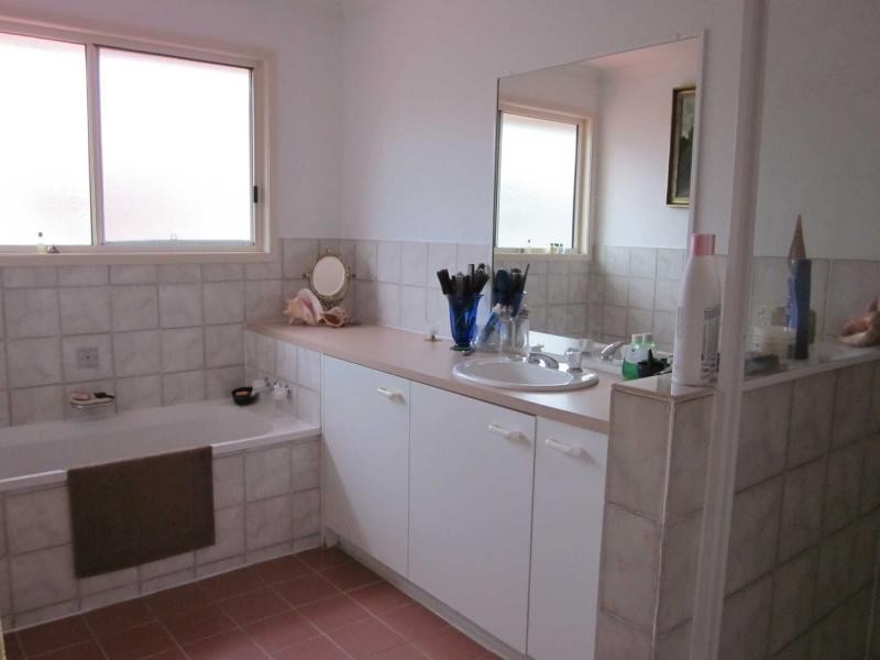 Unit 4/34 Court Road, Nambour QLD 4560