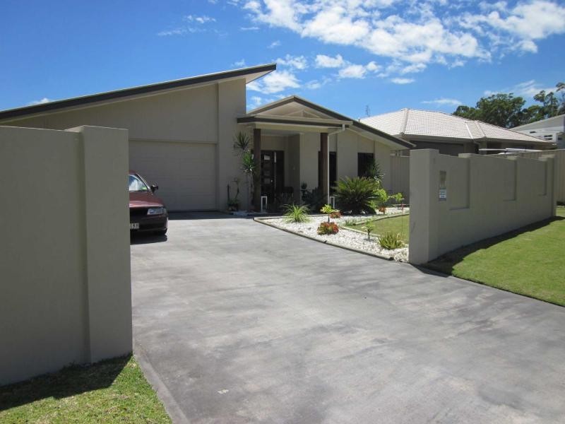 8 Tenkate Drive, Little Mountain QLD 4551