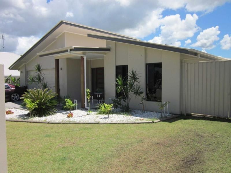 8 Tenkate Drive, Little Mountain QLD 4551