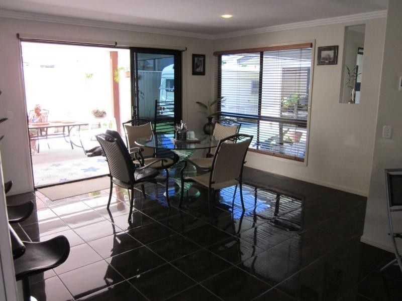 8 Tenkate Drive, Little Mountain QLD 4551