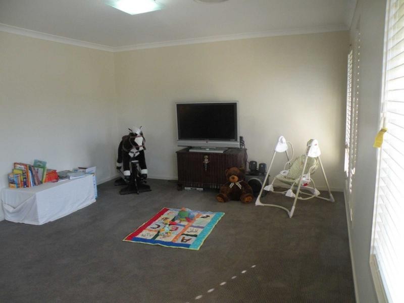 24 Moss Day Place, Burnside QLD 4560