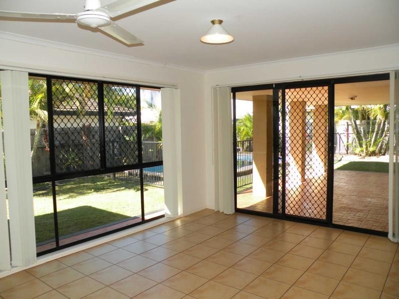 90 Glenfields Boulevard, Mountain Creek QLD 4557