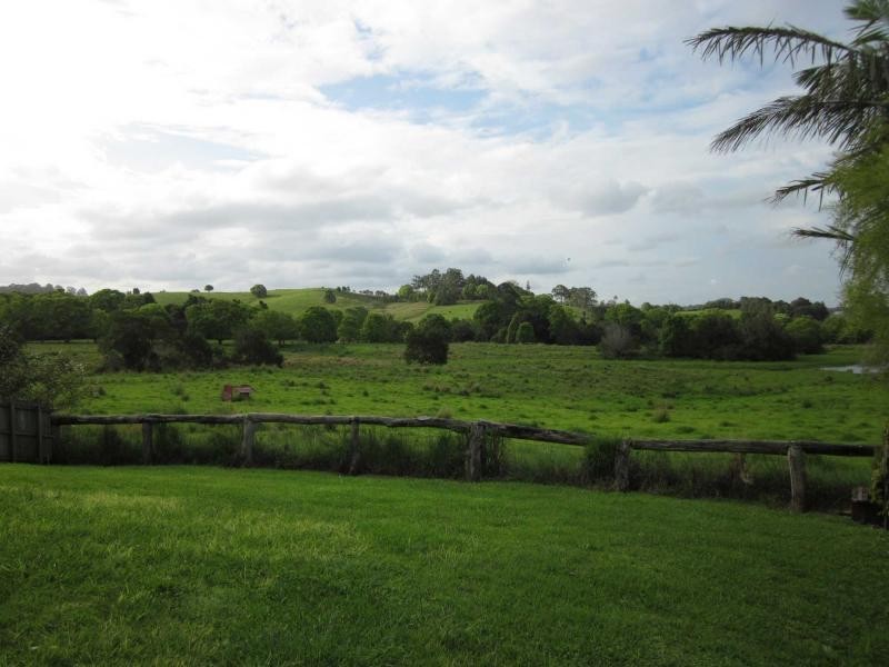 17 Yvonne Street, Nambour QLD 4560