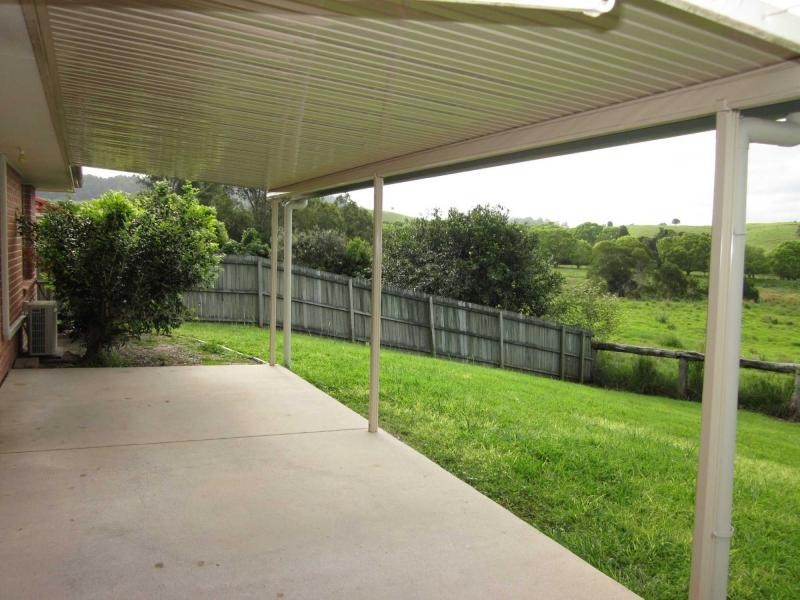 17 Yvonne Street, Nambour QLD 4560