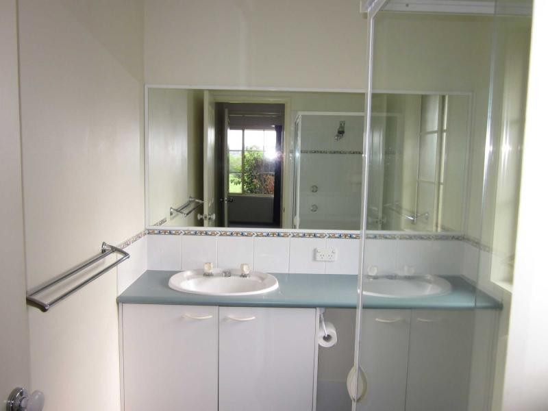 17 Yvonne Street, Nambour QLD 4560