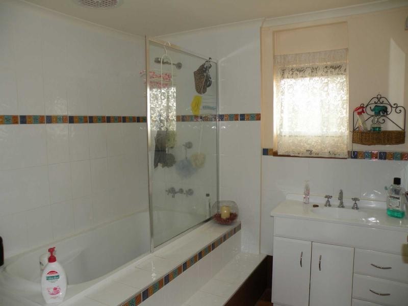 12 Argyle Crescent, Nambour QLD 4560