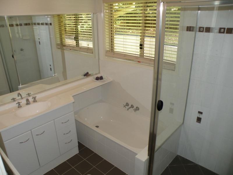 10 Killarney Crescent, Nambour QLD 4560
