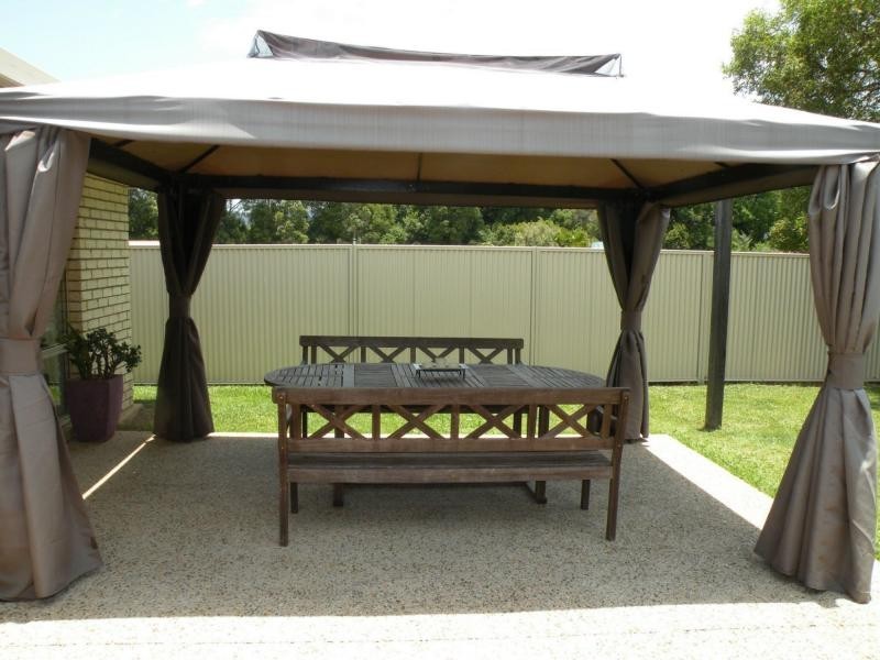 10 Killarney Crescent, Nambour QLD 4560